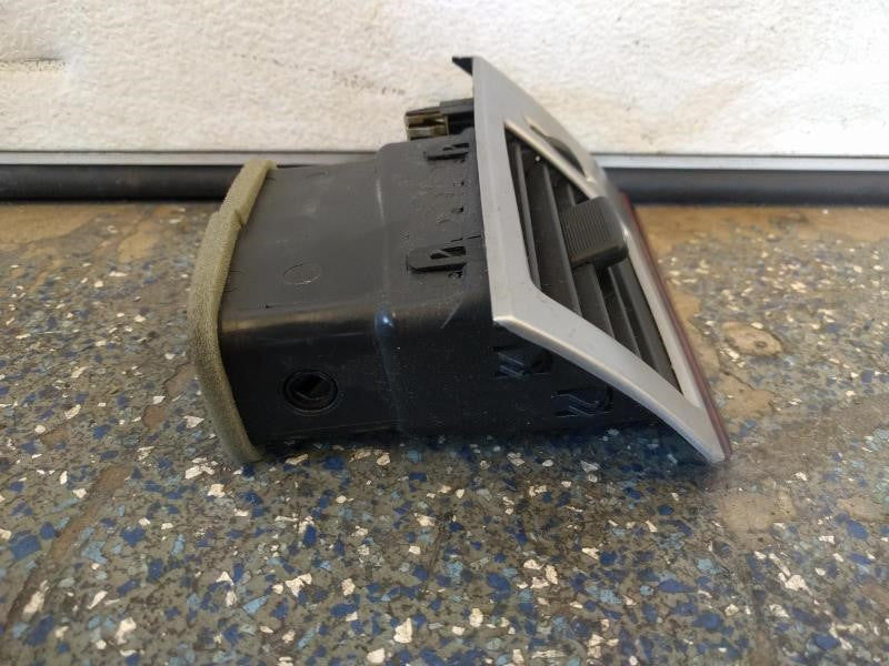 2010 ESCALADE LH DASH VENT W/RUBY TRIM 15863360 1009 - image 5