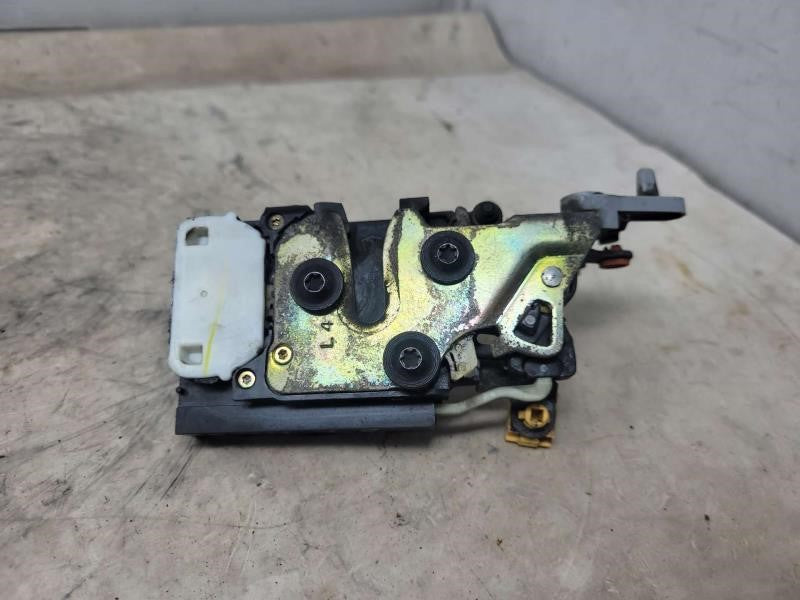 2005 ESCALADE LH DRIVER REAR DOOR LATCH LOCK ACTUA 1128 - image 7