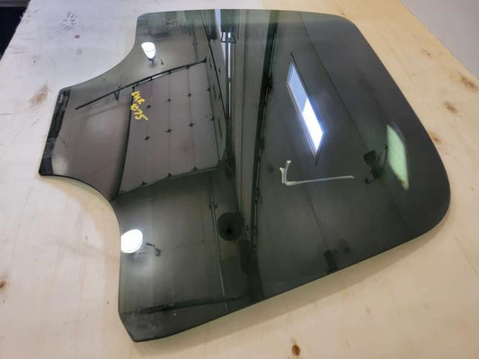 2003 ESCALADE LH DRIVER REAR DOOR GLASS WINDOW 1726 - image 2