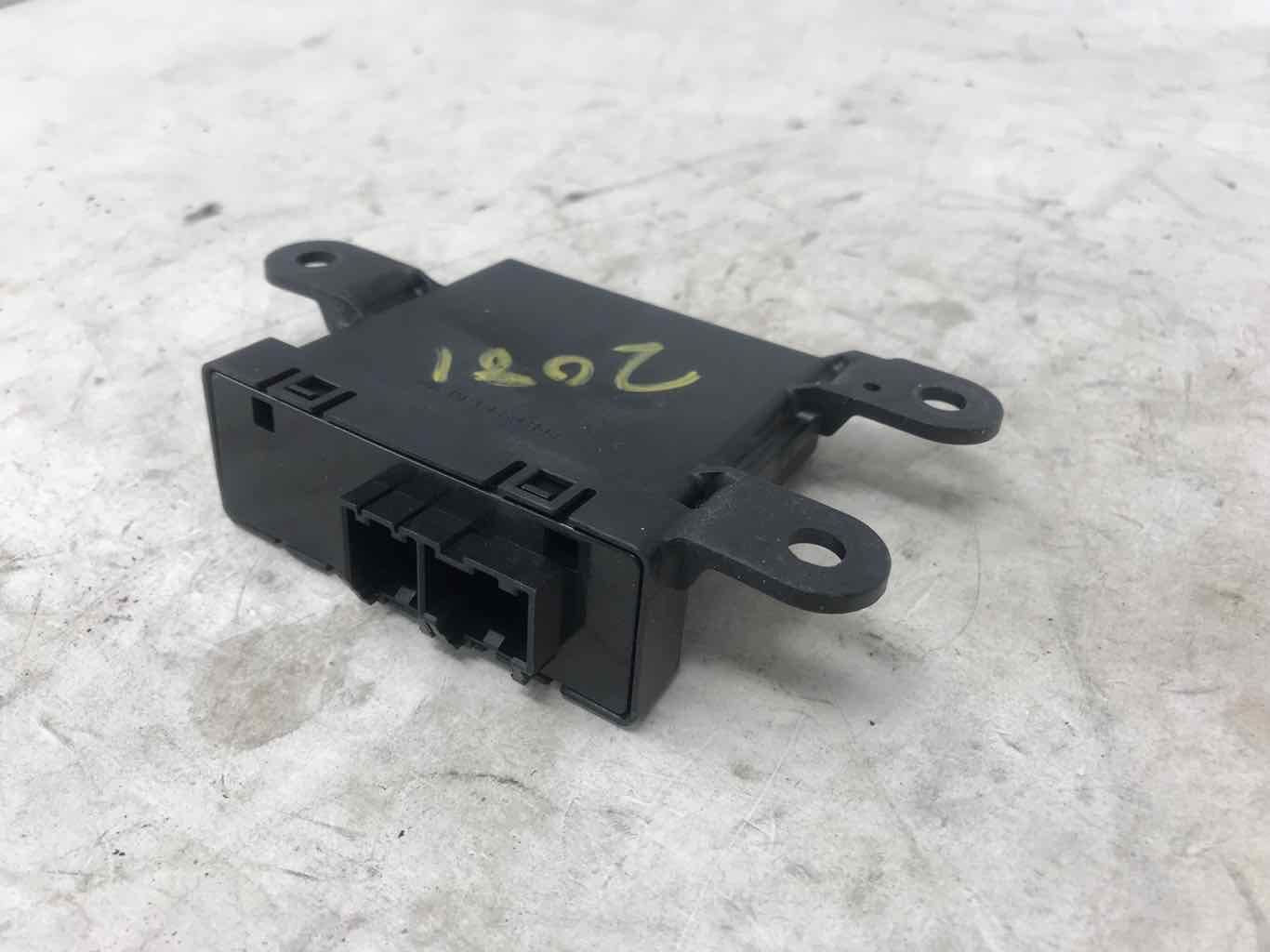 2014 CAMARO 20925650 PARK ASSIST MODULE 2007 - image 7