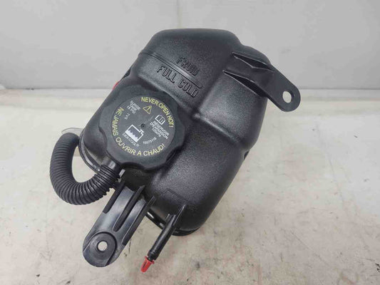 2010 CTS COOLANT OVERFLOW RESERVOIR TANK BOTT 2106 - image 2