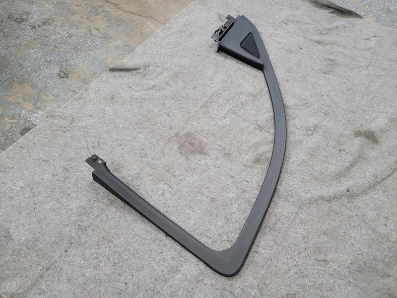 2018 ESCALAESV RH FRONT DOOR PANEL UPPER TRIM, BLAC 222 - image 7