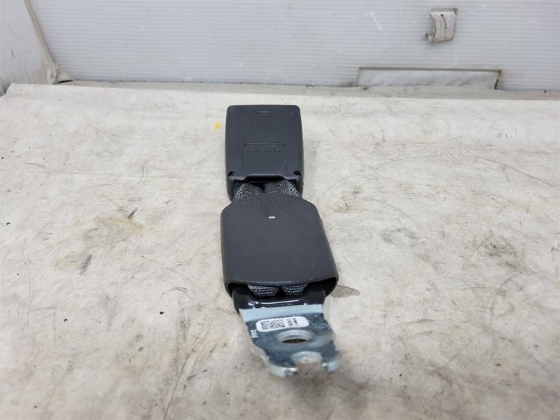 2018 CAMARO REAR SEAT BELT BUCKLE FITS LH OR RH 24111 - image 8