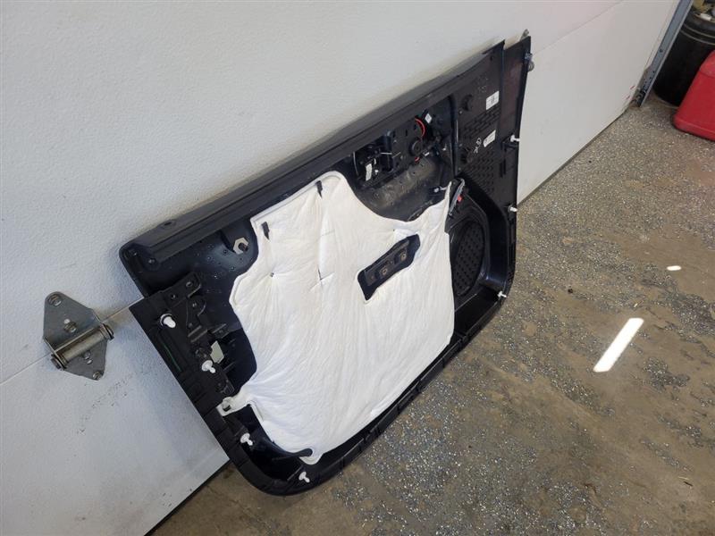 2020 SIERDEN15 RH FRONT DENALI DOOR TRIM PANEL 24515 - image 9