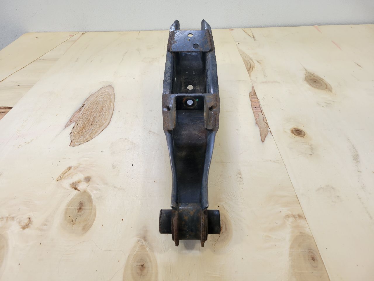 2011 CAMARO LOWER CONTROL ARM FITS LH & RH SIDES 24614 - image 9