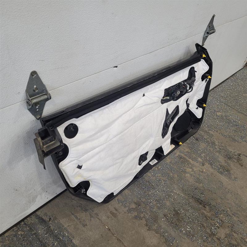 2017 CAMARO RH FRONT DOOR TRIM PANEL 25461 - image 8