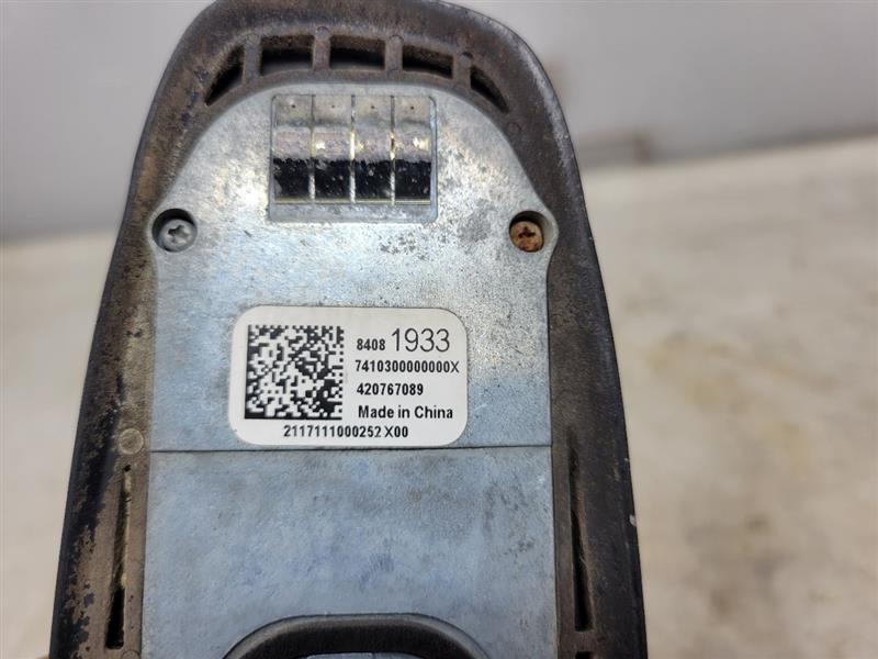 2017 SILVRDO15 SHARK FIN ANTENNA GASOLINE METALLIC 25599 - image 8