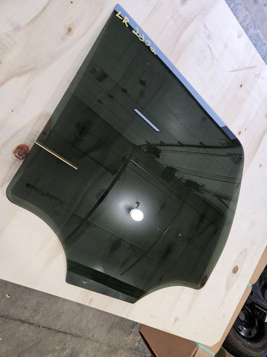 2012 ESCALADE DRIVER REAR DOOR GLASS 15140725 26060 - image 2