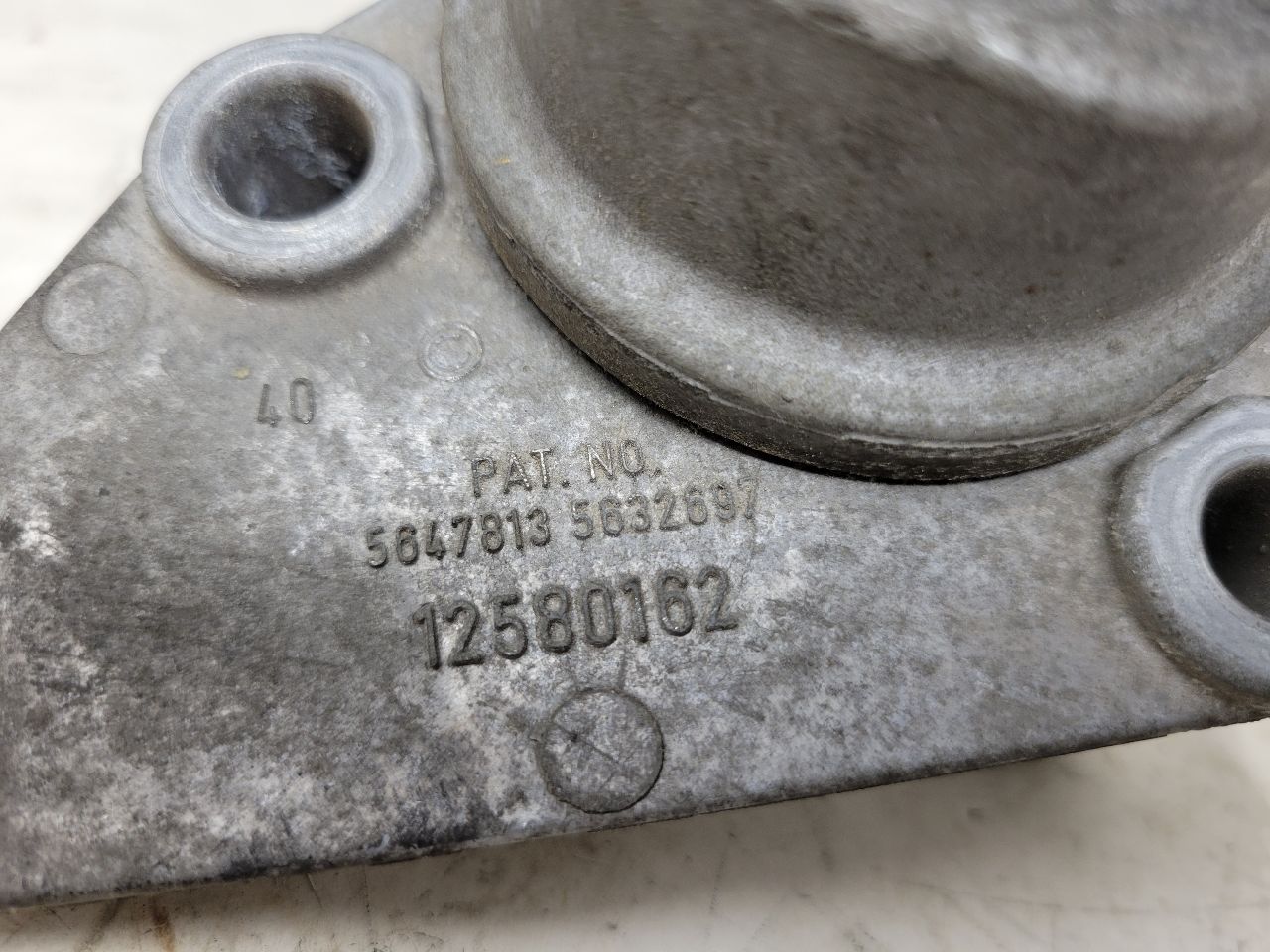 2012 ESCALADE ENGINE BELT TENSIONER NO PULLEY 26198 - image 10