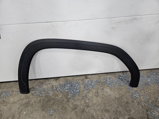 2019 SIERRA150 PASSENGER FRONT FENDER FLARE OEM 844 26848 - image 2