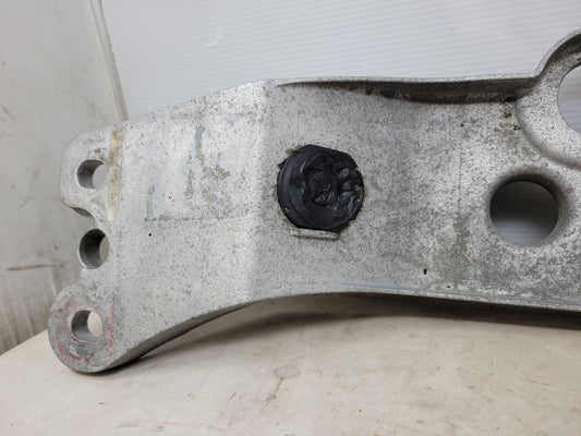 2018 CAMARO SS M6 TR6060 TRANS CROSSMEMBER 26986 - image 2