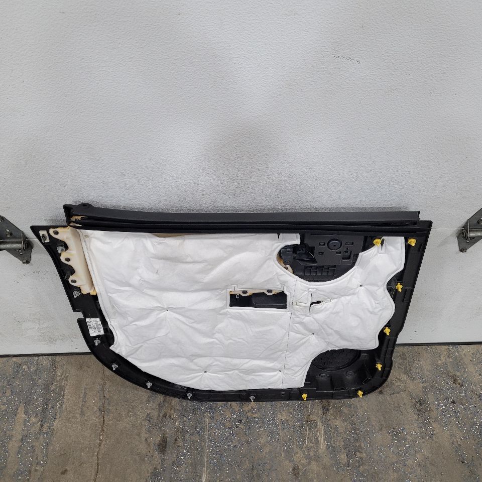 2017 SILVRDO15 RH REAR DOOR TRIM PANEL HIGH COUNTRY 27100 - image 8
