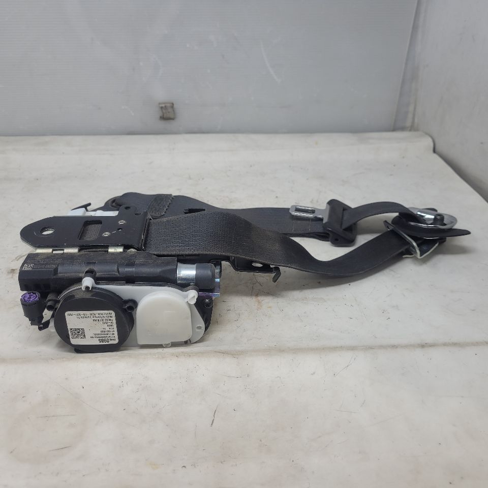2019 ESCALADE LH SEATBELT RETRACTOR BLACK 84460985 28293 - image 8