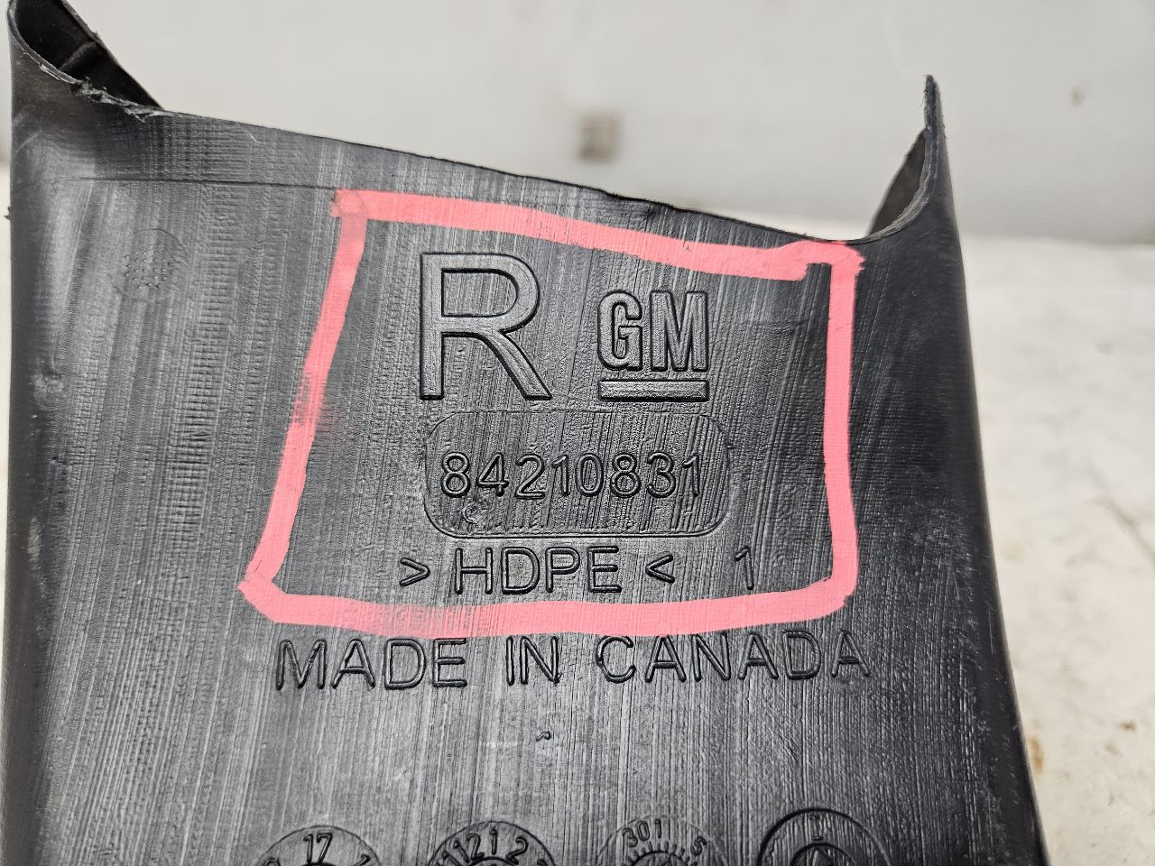 2020 CAMARO RH PASSENGER BRAKE DUCT 84210831 28678 - image 9