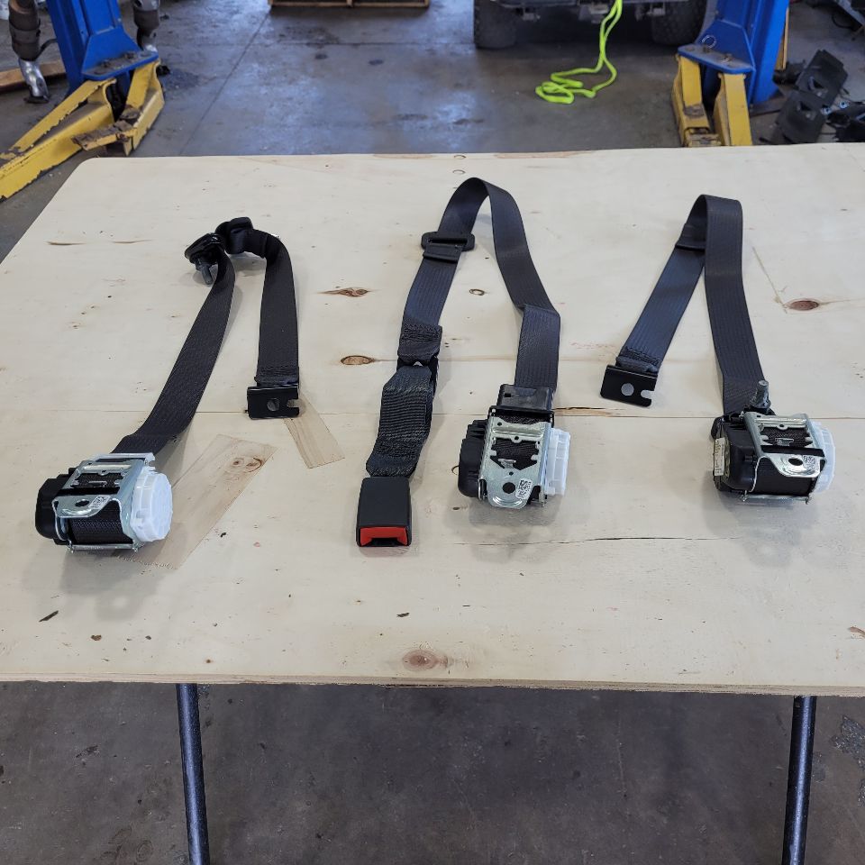 2023 SIERDEN15 REAR SEAT BELT RETRACTORS SET OF 3 29093 - image 8