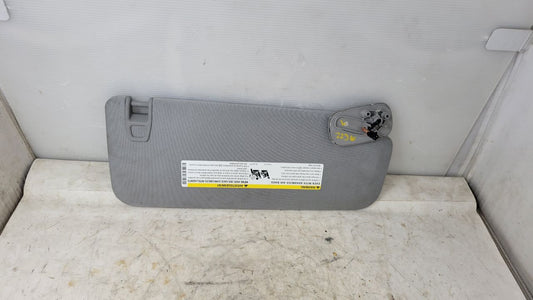 2019 ESCALADE LH DRIVER SUN VISOR LIGHTED ASH GREY 29237 - image 2