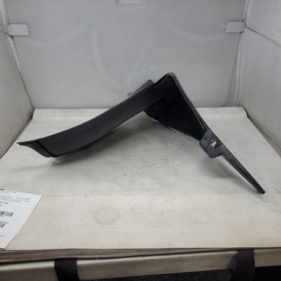 2000 CORVETTE RH FRONT WHEEL LINER 10298464 29573 - image 8