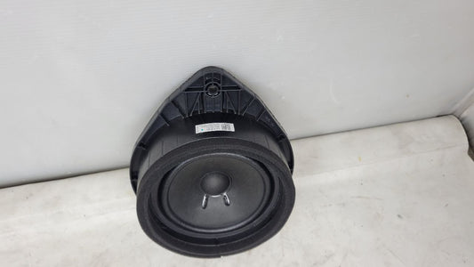 2019 SIERRA150 REAR DOOR BOSE SPEAKER 84584302 29594 - image 2