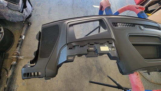2019 SIERRA150 UPPER DASH PANEL W/RH BAG BLACK 29763 - image 2