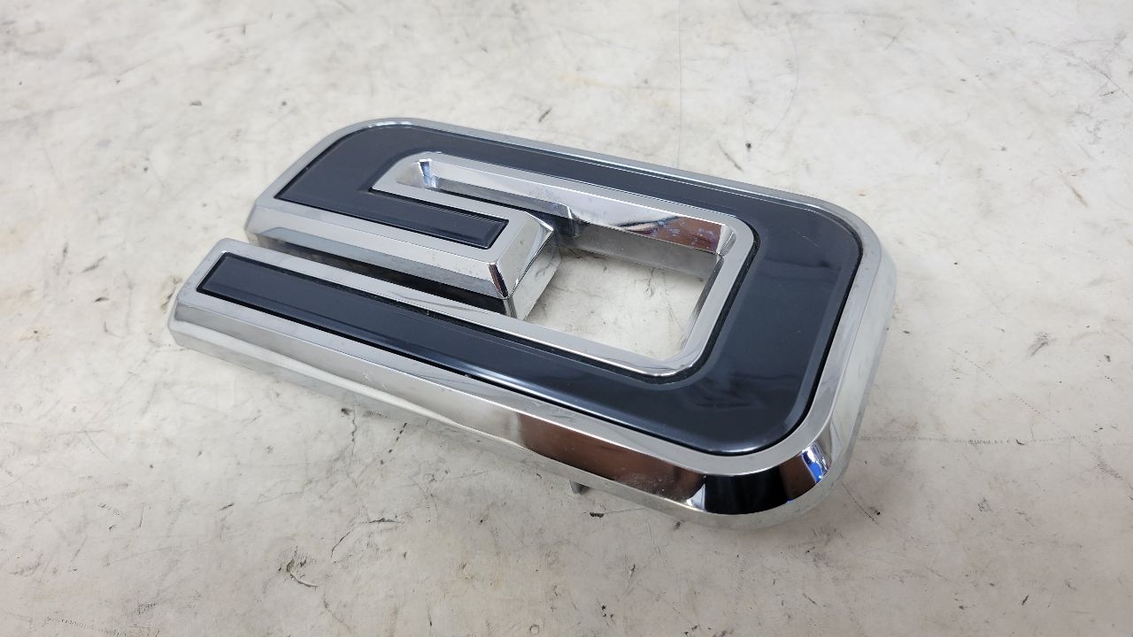 2023 SIERDEN15 "G" FROM GMC FRONT GRILLE EMBLEM 29767 - image 10