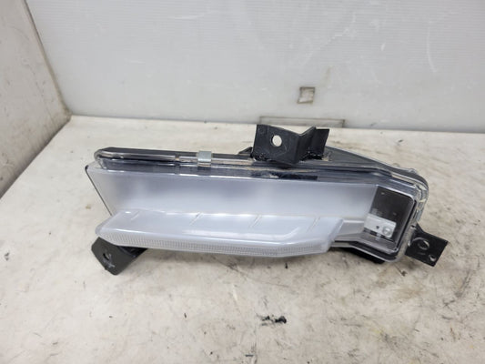 2018 CAMARO LH DAYTIME RUNNING LAMP DRL 84221957 29926 - image 2