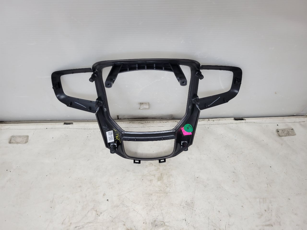 2023 SIERRA150 STEERING WHEEL TRIM APPLIQUE VULCAN 30058 - image 13