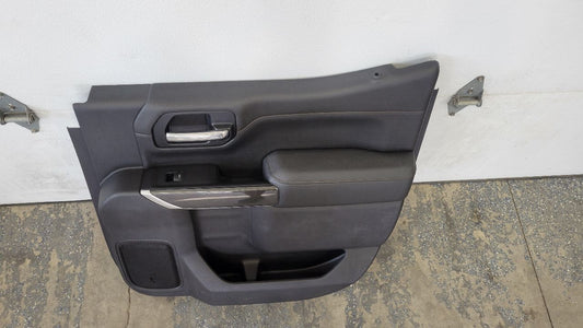 2019 SIERRA150 RH REAR DOOR TRIM PANEL AT4 CREWCAB 30231 - image 2