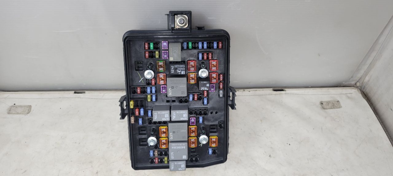 2019 SIERRA150 ENGINE BAY FUSE BOX 84594608 30288 - image 17