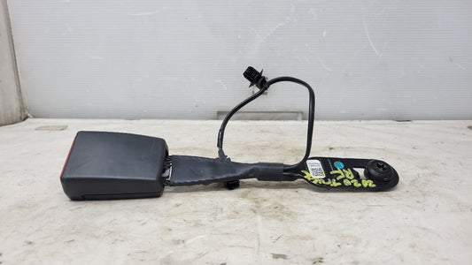 2020 SILVRDO15 RH PASSENGER SEAT BELT BUCKLE 30315 - image 2