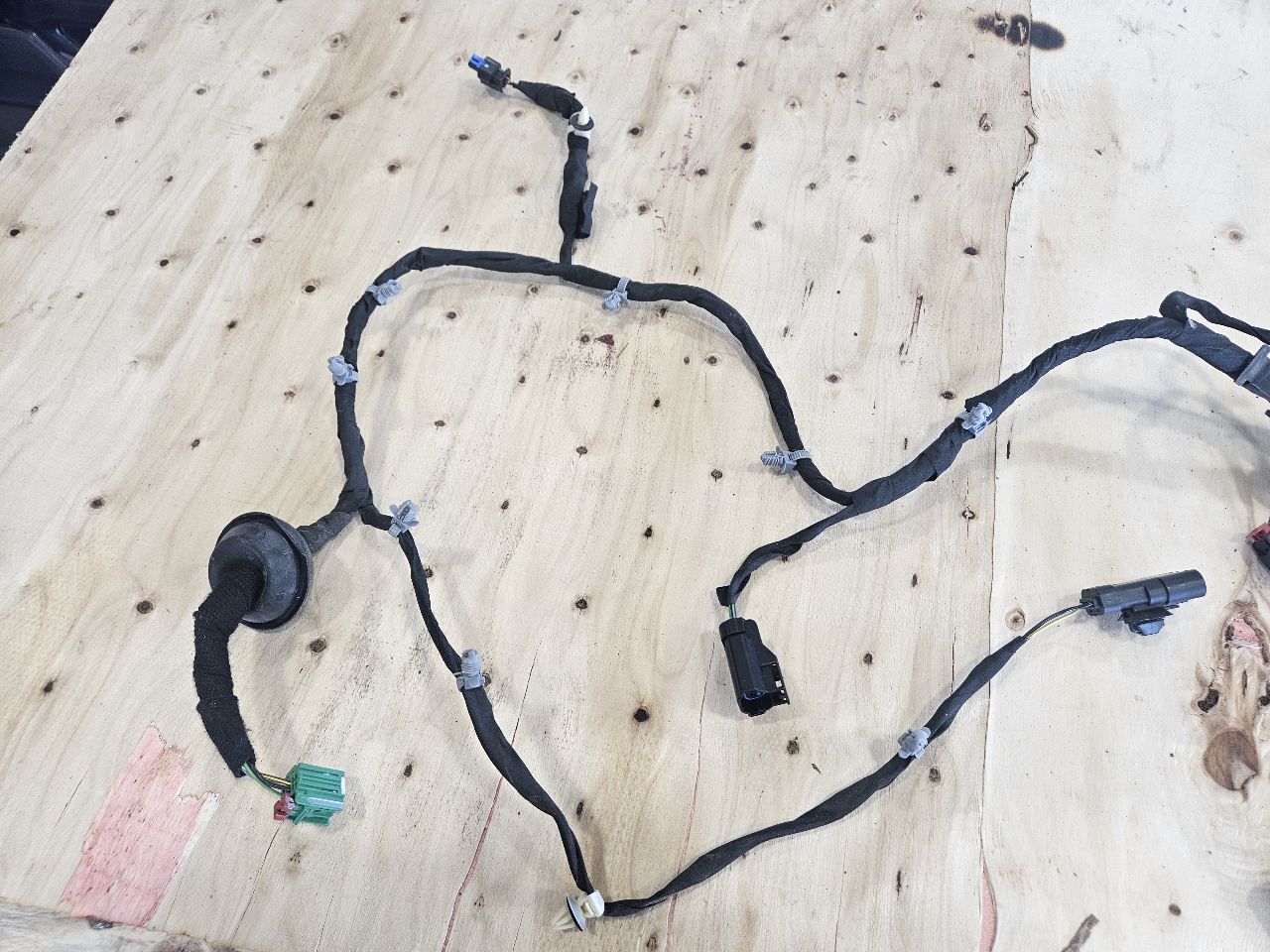 2019 SILVRDO15 PASSENGER REAR DOOR WIRING 84512967 30493 - image 6