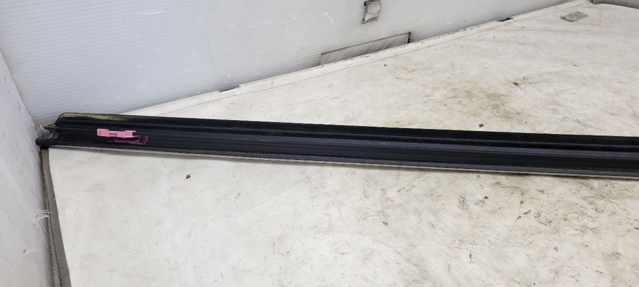 2019 SILVRDO15 RH FRONT BELT REVEAL 84543797 30501 - image 16