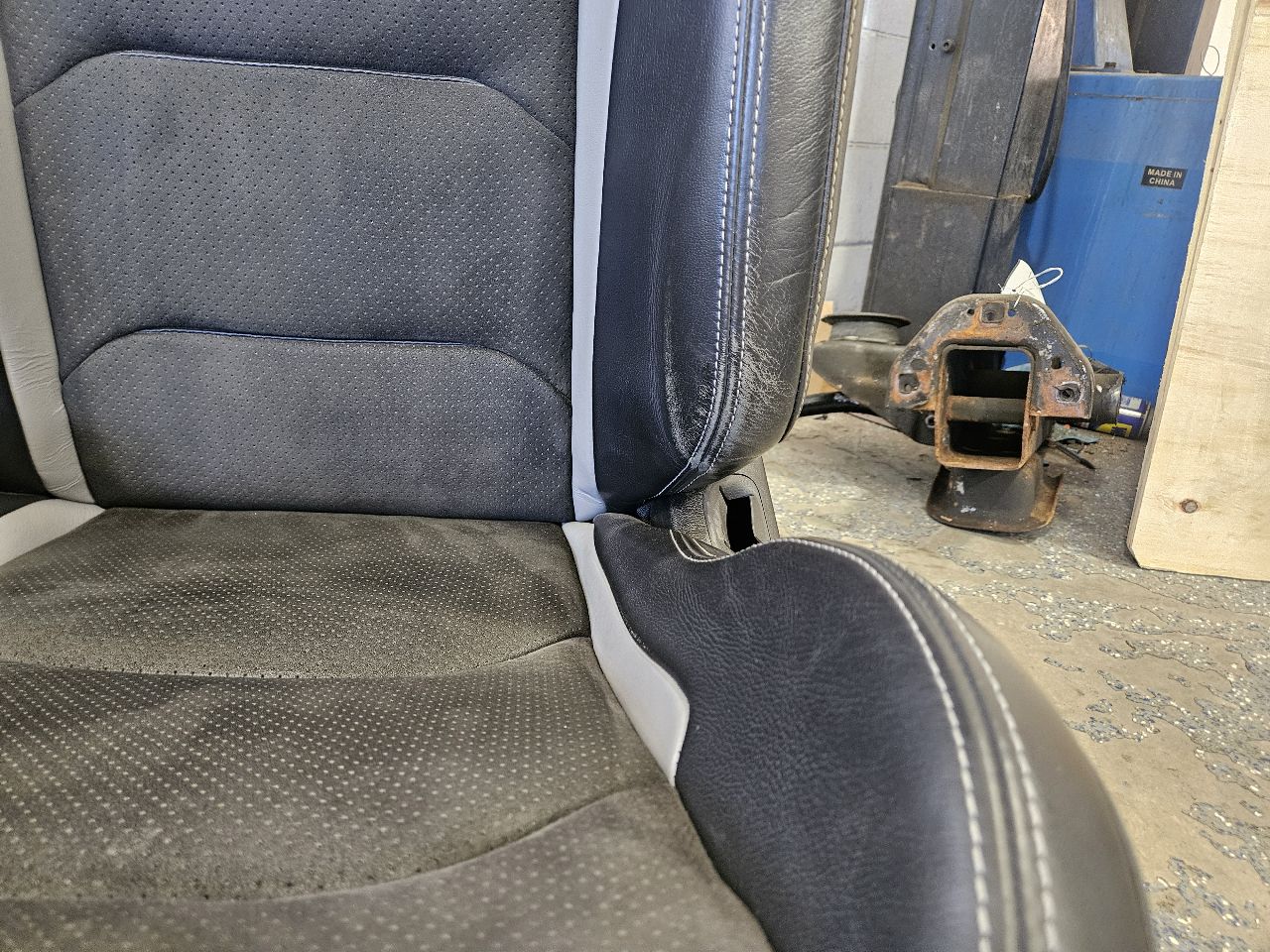2019 CAMARO FRONT & REAR RECARO SEATS HEATED 30640 - image 17