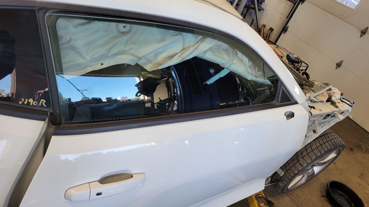 2019 CAMARO RH FRONT DOOR SUMMIT WHITE 000 GAZ 30642 - image 8