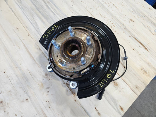 2019 CAMARO LH DRIVER REAR SPINDLE HUB SS 1LE 30790 - image 2