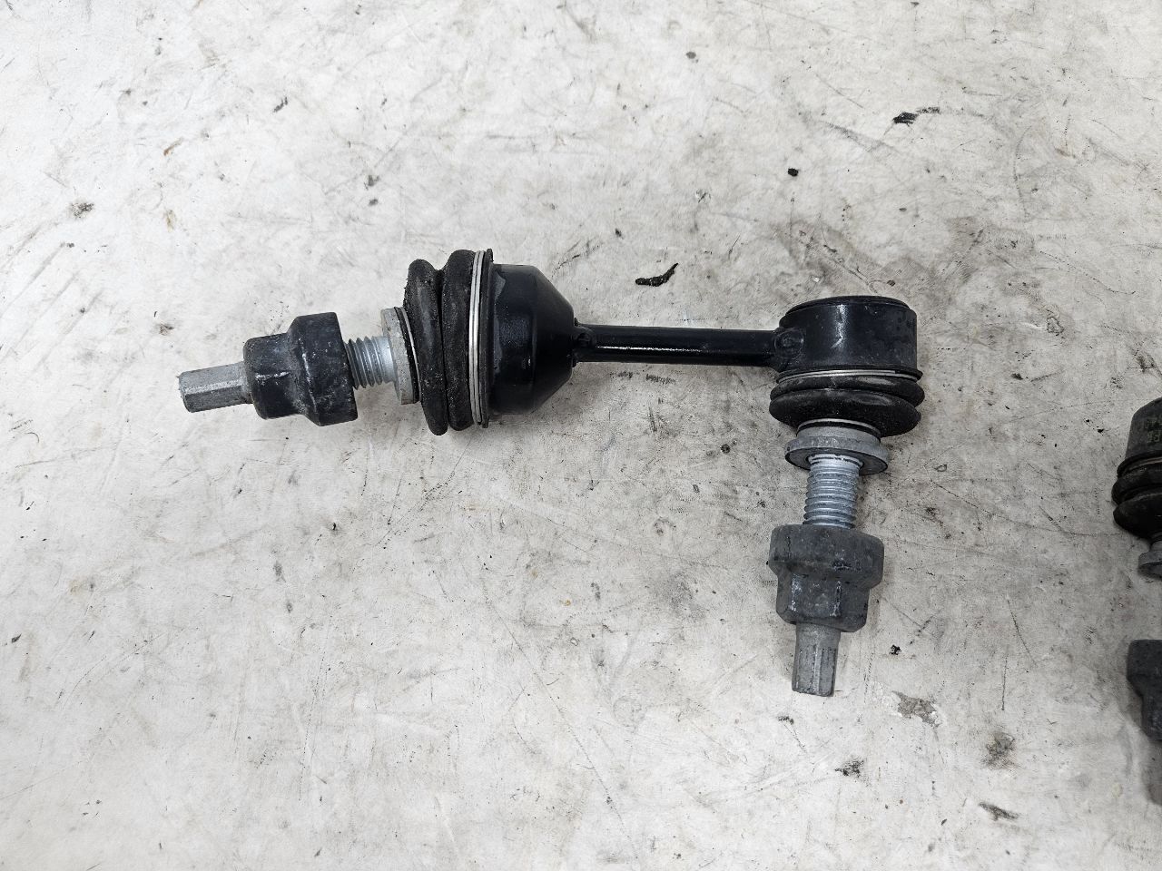 2020 SILVRDO15 FRONT SWAY BAR END LINKS PAIR LH RH 31047 - image 13
