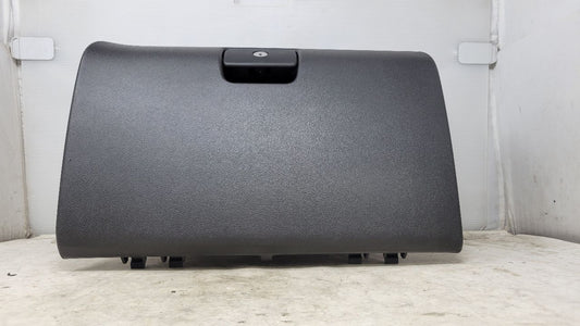 2020 SILVRDO15 LOWER GLOVE BOX JET BLACK 84093881 31086 - image 2