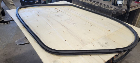 2022 SILVRDO15 REAR DOOR WEATHERSTRIPPING LH OR RH 31222 - image 2