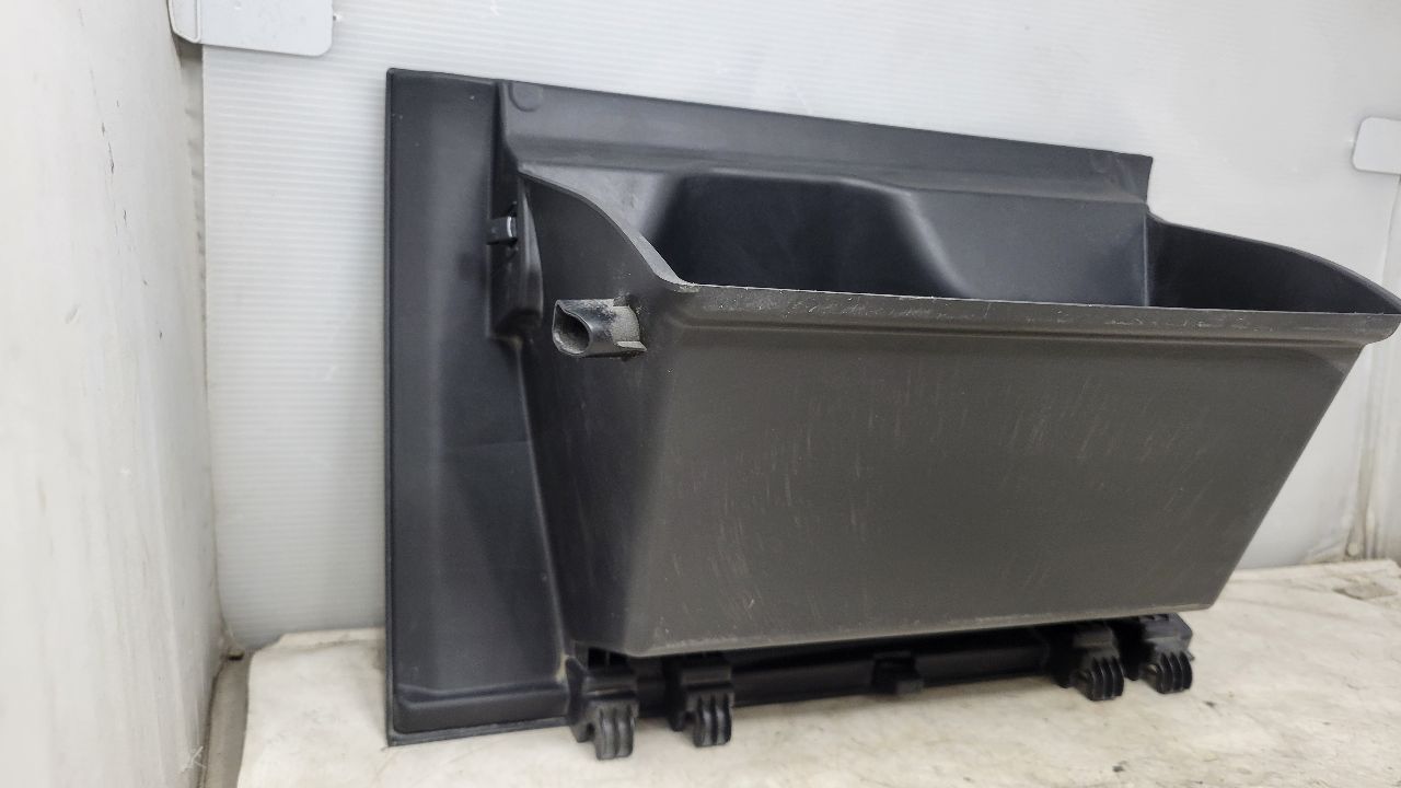 2022 SILVRDO15 LOWER GLOVE BOX COMPARTMENT 85531392 31234 - image 10