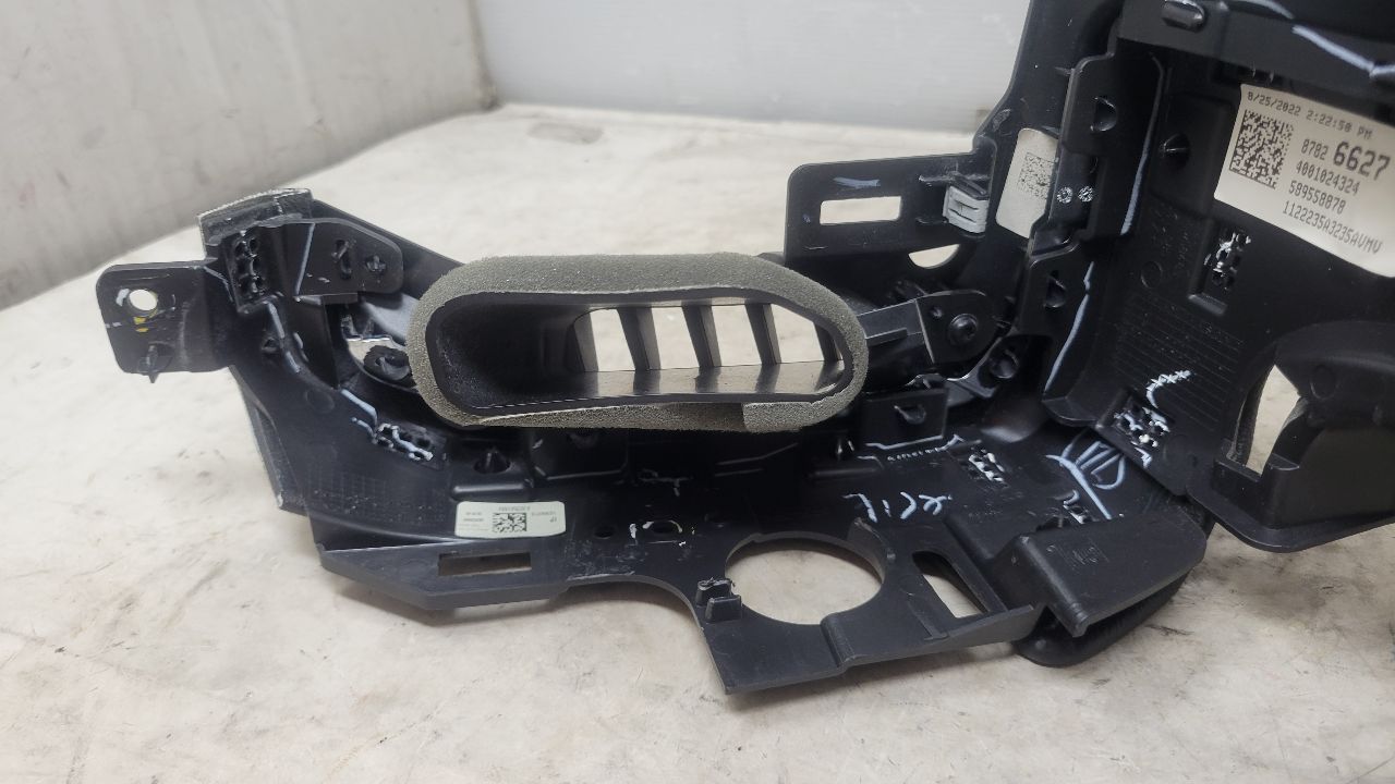 2022 SILVRDO15 LH DASH TRIM DEFROST 87826627 31237 - image 11