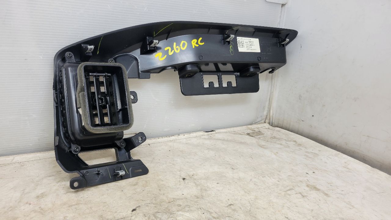 2022 SILVRDO15 CENTER DASH TRIM & VENT 85152719 31241 - image 10