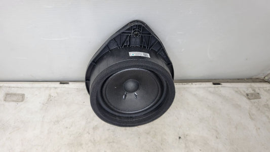 2020 SIERDEN15 REAR DOOR BOSE SPEAKER 84584302 31256 - image 2