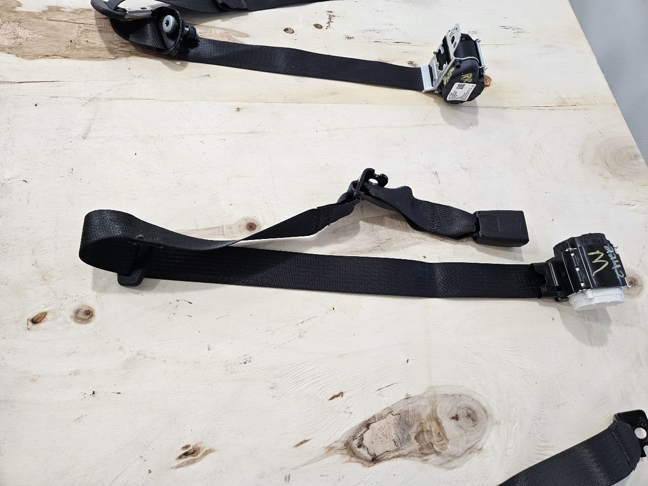 2020 SIERDEN15 REAR SEAT BELTS SET OF 3 BLACK 31387 - image 11