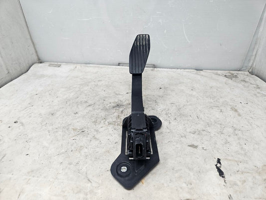 2020 SILVRDO15 GAS PEDAL THROTTLE POSITION 84024307 31424 - image 2
