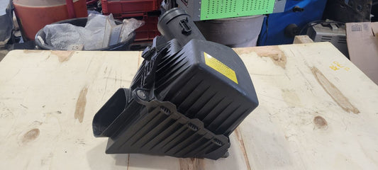 2024 SILVRDO15 OEM AIR INTAKE BOX FILTER HOUSING 31781 - image 2
