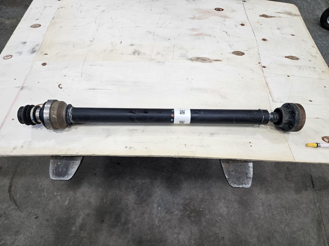 2024 SILVRDO15 4WD FRONT DRIVE SHAFT 86826757 46K 31796 - image 9