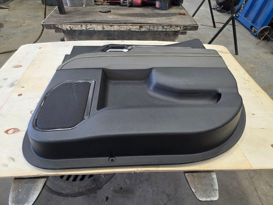 2024 SILVRDO15 ZR2 RH REAR CREW CAB DOOR PANEL TRIM 31805 - image 2
