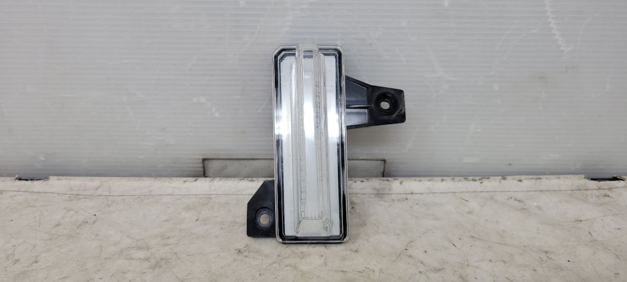 2024 SILVRDO15 LH FRONT FOG LAMP TURN 84691756 31884 - image 9