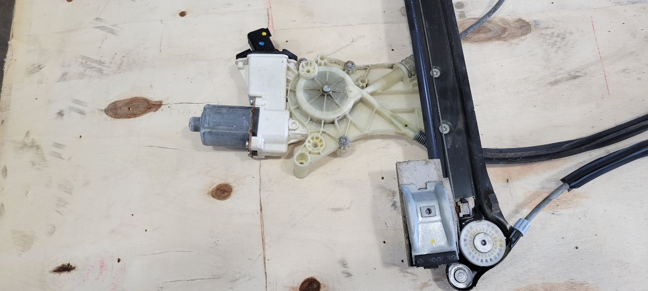 2010 CAMARO PASSENGER WINDOW REGULATOR & MOTOR 32017 - image 11