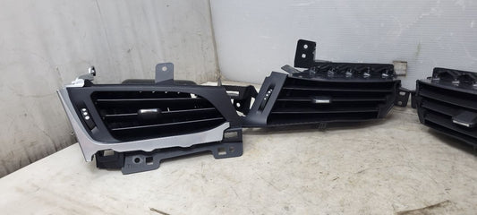 2020 ESCALAESV SET OF 4 DASH VENTS LH RH INNER OUTE 32207 - image 2