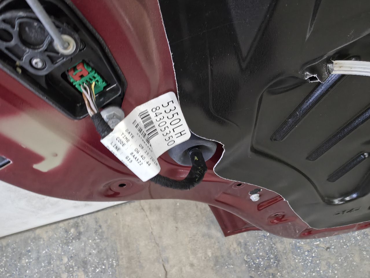 2019 ESCALADE LH REAR DOOR ADDICTION RED G1E 000 32227 - image 15